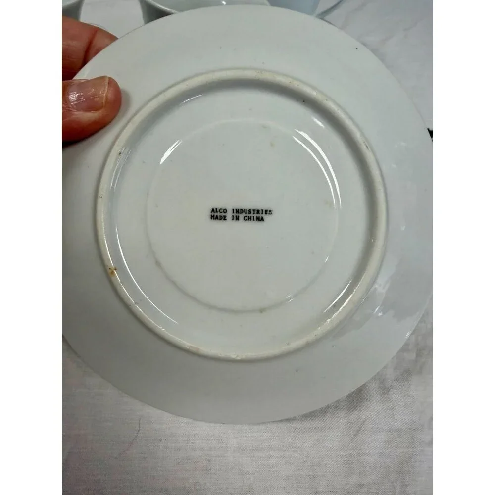 Alco Industries Holly & Berries Christmas teacup and saucer Vintage‎